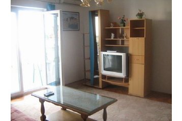 Kroatija Privát Tribunj, Eksterjeras